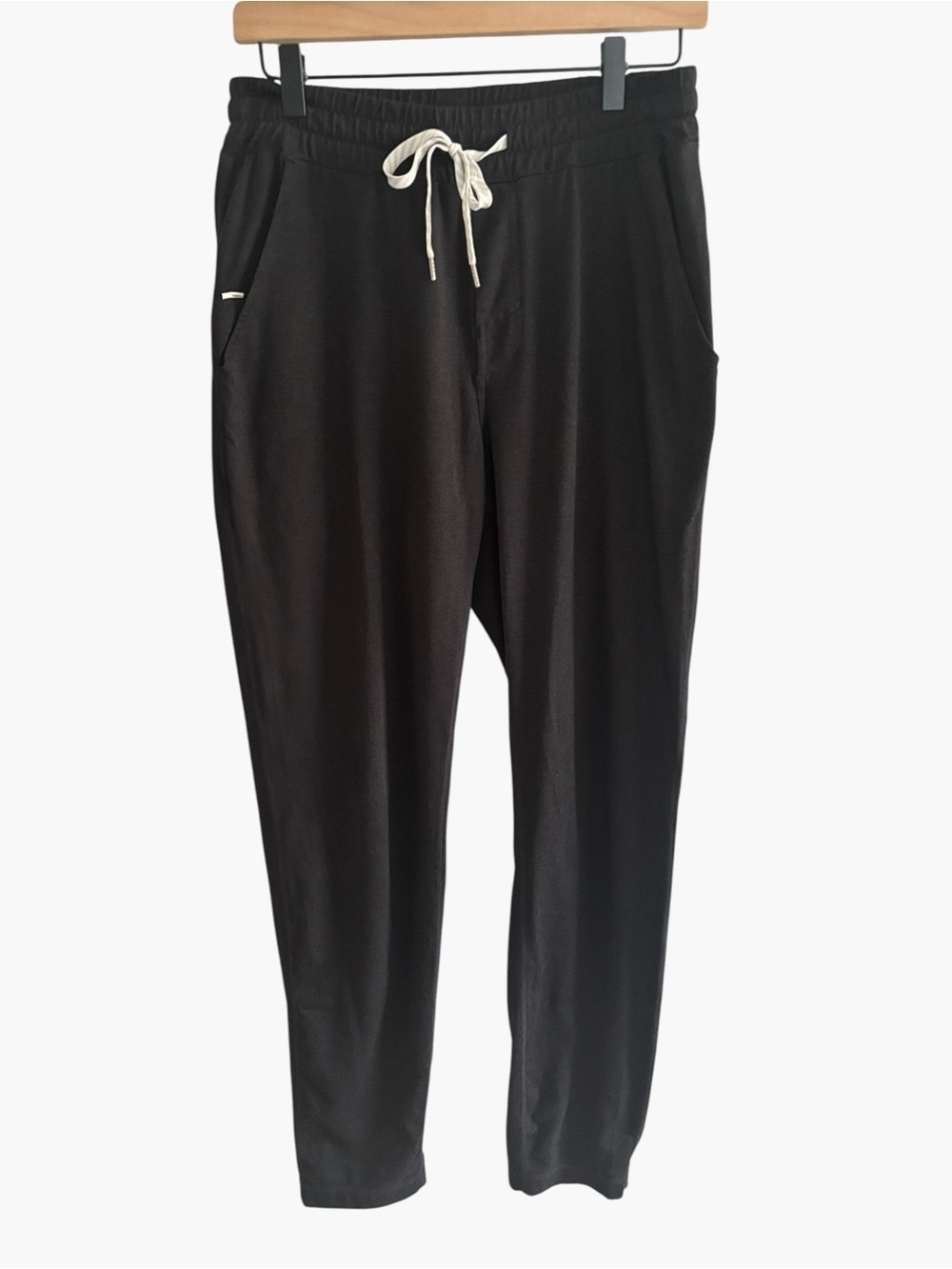Vuori Ponto Performance Jogger Men’s Medium Black DreamKnit - Flaws
